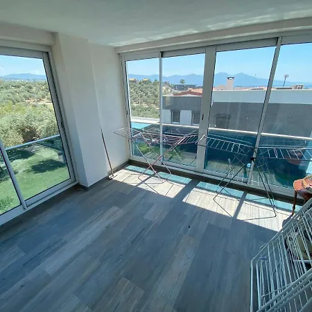 Ozel Havuzlu, Gurultuden Uzak, Luks Villa, Merkezi Konum Villa