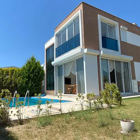 Villa Ozel Havuzlu, Gurultuden Uzak, Luks Villa, Merkezi Konum *